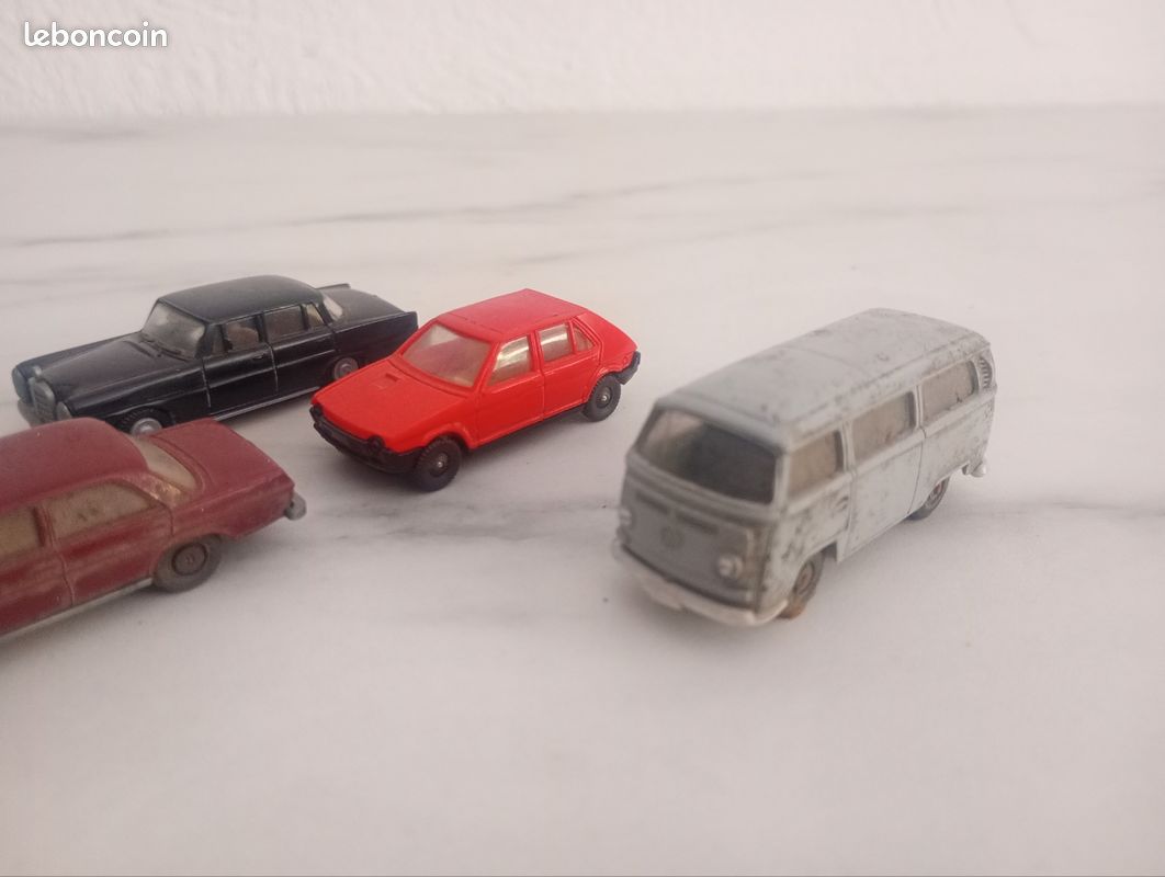 Lot De Voitures Et Camionnettes HO 1/87 - Modèles Réduits (occasion)