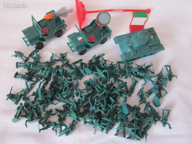 LARGE LOT OF AIRFIX VINTAGE H/O SCALE WAR FIGURES + A FEW ATLANTIC