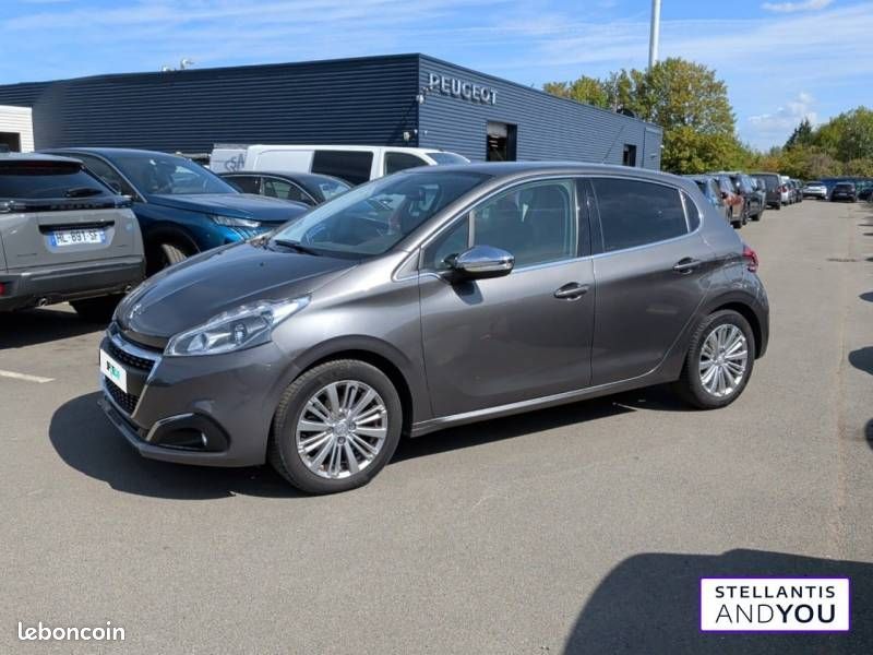 Peugeot 208 PureTech 110ch S&S EAT6 Allure (image 20)