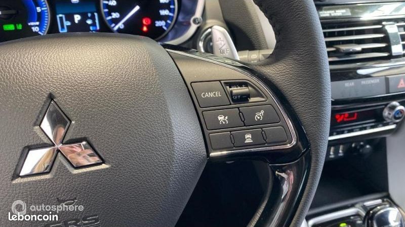 Mitsubishi Eclipse Cross 2.4 MIVEC PHEV 188ch Intense 4WD (image 25)
