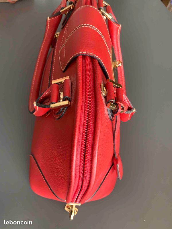 Sac à main en cuir rouge piqué main marque SABATIER