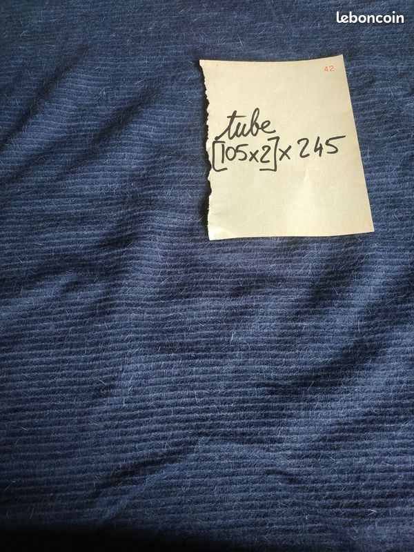 Tube de tissu lainage jersey marine (image 1)