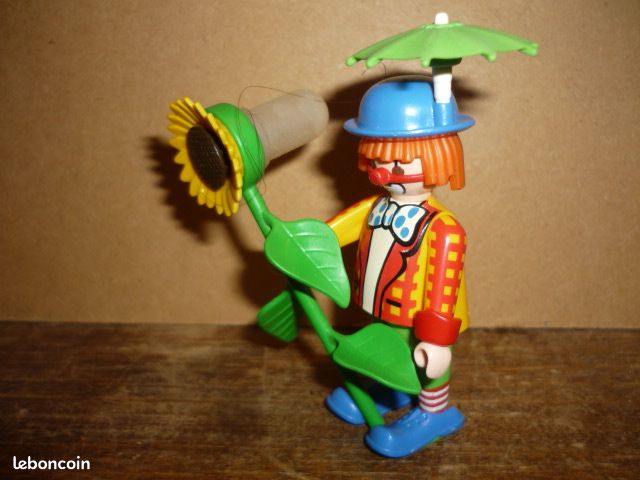PLAYMOBIL clown fleur lance eau (image 2)