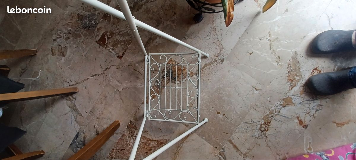 Vends porte vetements en fer (image 2)