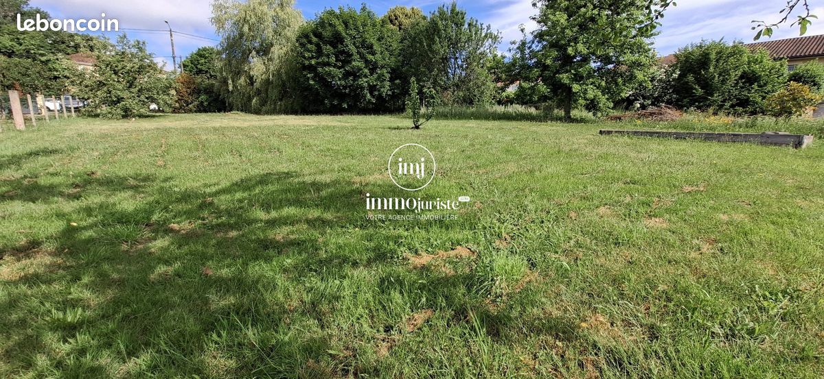 Terrain 812 m² · à Couzeix · 812 m² · 62 500 €