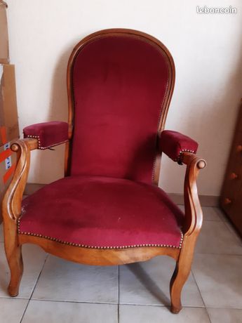 Exceptionnel fauteuil voltaire velours rouge avec dossier réglable