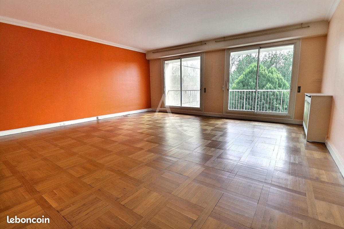 Appartement 4 pièces 124 m² · à Le Mesnil-le-Roi · 124 m² · 490 000 €