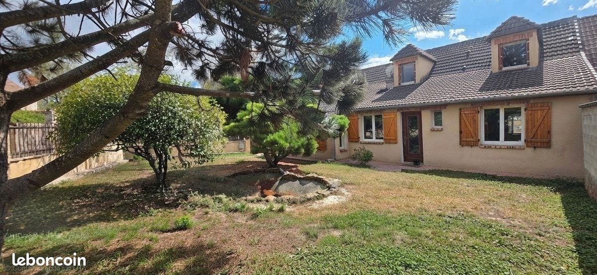 Maison 7 pièces 138 m² · à Saint-Ouen-en-Brie · 138 m² · 309 000 €