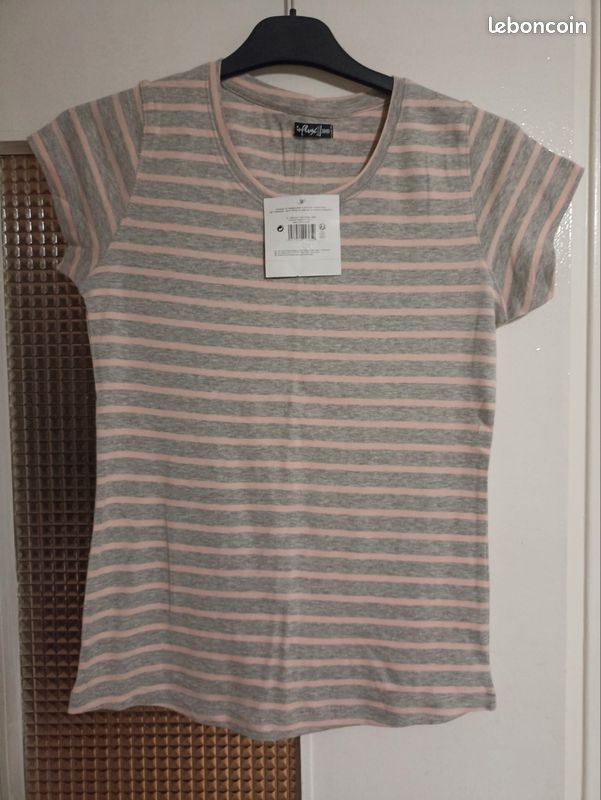Tee-shirt Pour Femme - Taille L, Couleur Bleu, 100% Coton, Neuf Avec étiquette - Basique Et Confortable