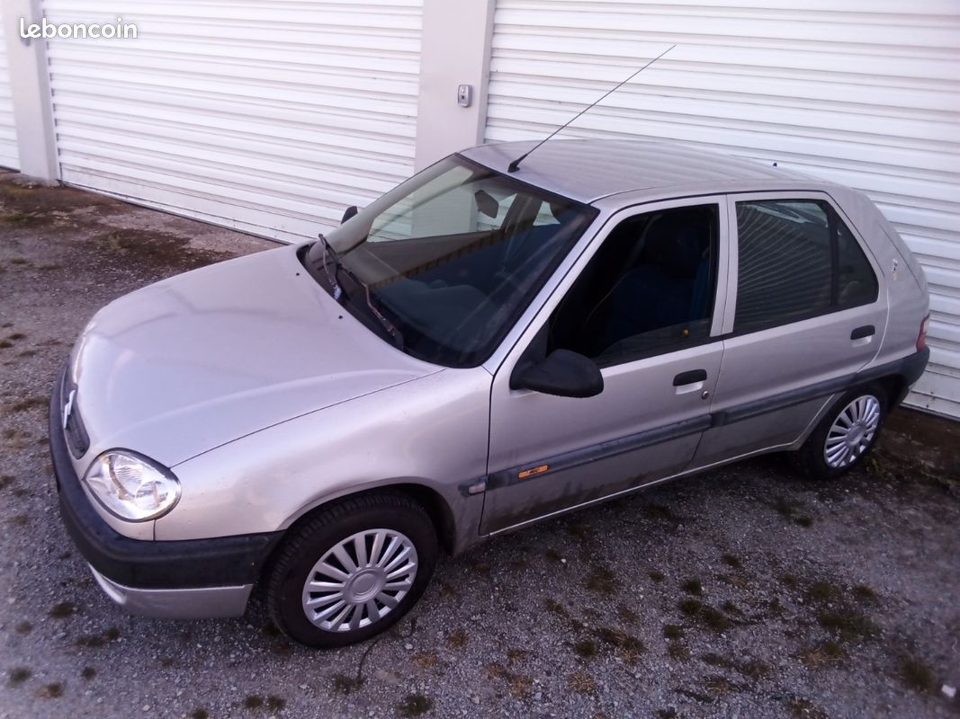 Saxo 1.1 révisée c.t ok seulement 81900 kms garantie 3 mois (image 5)