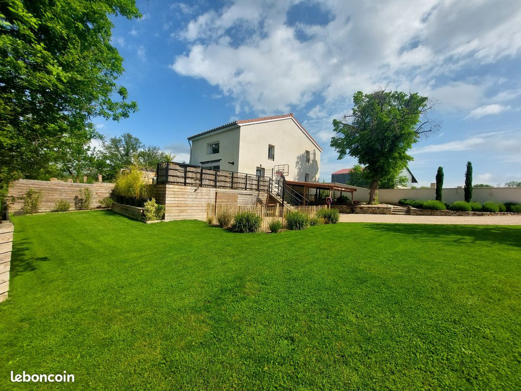 Maison 6 pièces 122 m² · à Montbrison · 122 m² · 319 900 €