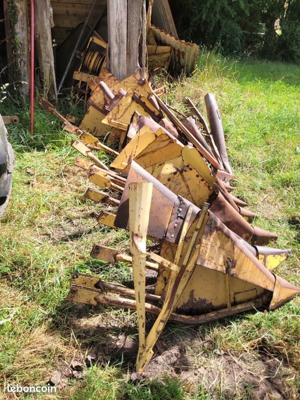 Diviseurs de moissonneuse batteuse new holland serie 800,tx,tf... Prix 20E PIECE (image 5)
