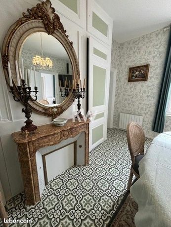 Maison 7 pièces 246 m²
