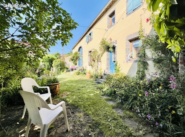 Maison 8 pièces 243 m²