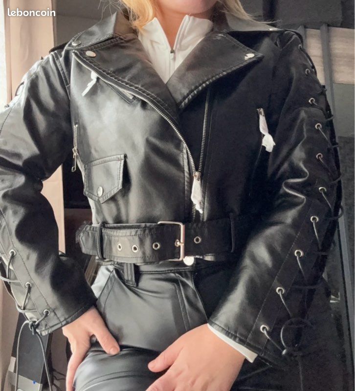 Veste cuir boohoo oversize avec lacet valeur 39,99 Vêtements