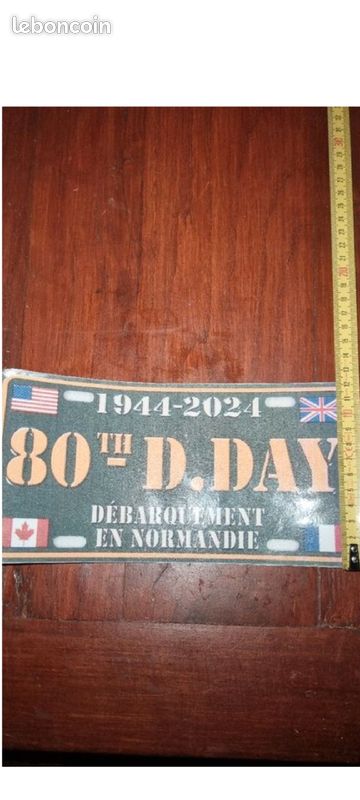 Pendentif Plaque Commémorative US 80 Ans Du D-DAY - Aluminium - Produit Neuf Sans Emballage