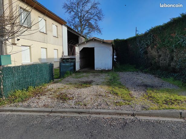 Parking/box 1 pièce 15 m²