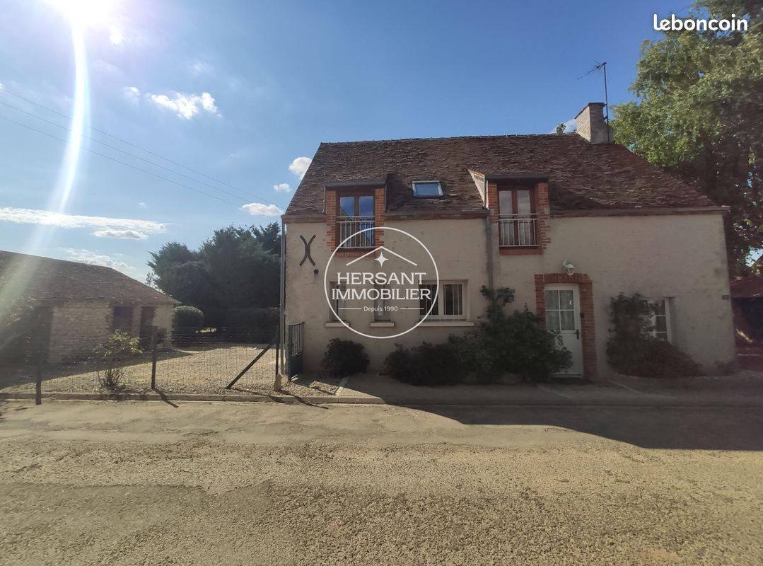 Maison 5 pièces 115 m² · à Charsonville · 115 m² · 165 000 €
