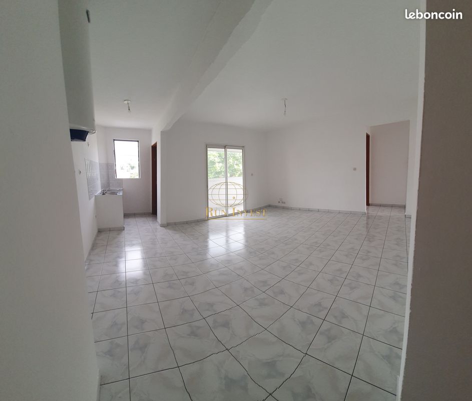 Appartement 3 pièces 66 m² · à Saint-Benoît · 66 m² · 715 €
