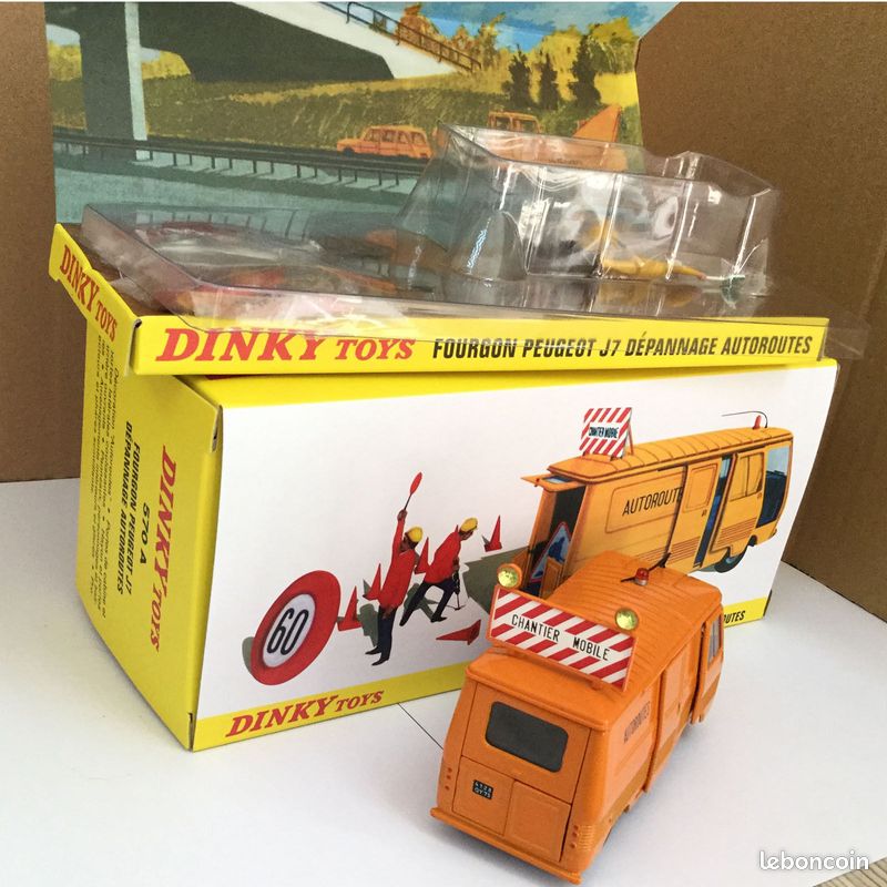 DINKY TOYS ATLAS Peugeot J7 Autoroutes EUR 29,50 - FR