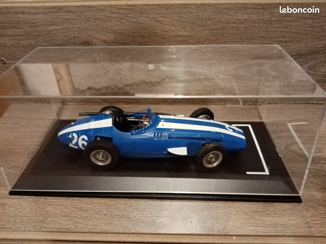 ANCIENNE VOITURE MINIATURE Solido Démontable France 1/43 Pour Pièces