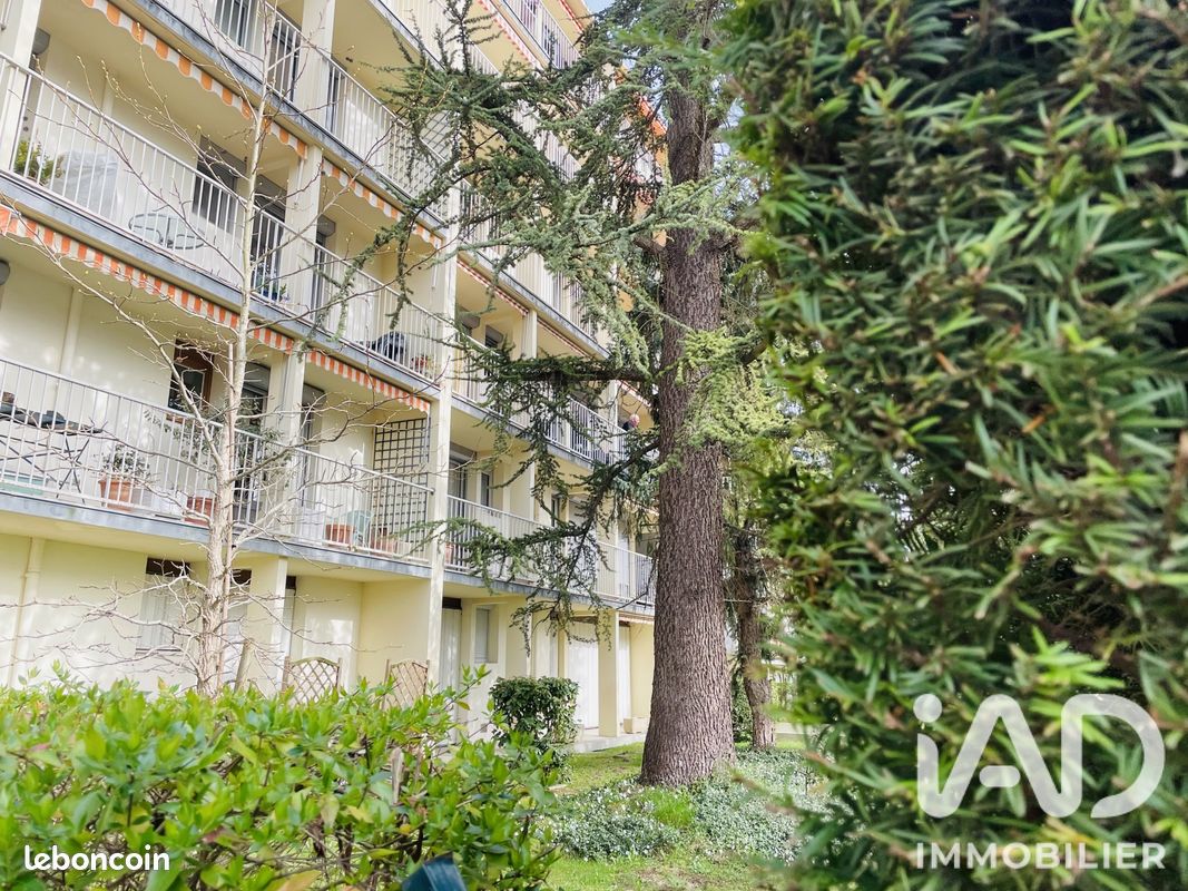 Appartement 1 pièce 44 m² · à Saint-Julien-les-Villas · 44 m² · 69 000 €