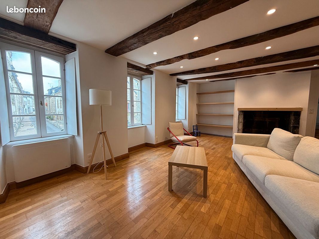 Appartement 4 pièces 124 m² · à Pont-l'Abbé · 124 m² · 1 070 €/mois