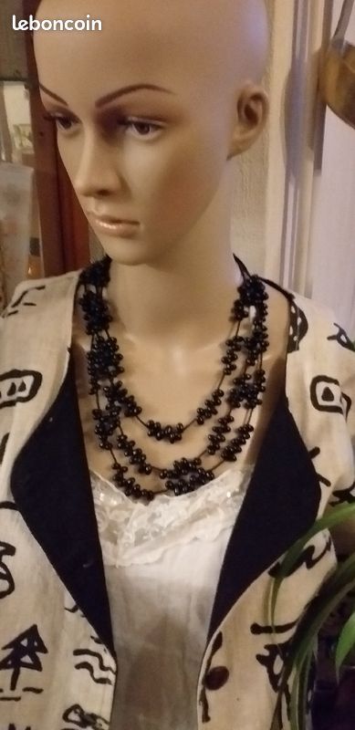 Collier (image 1)