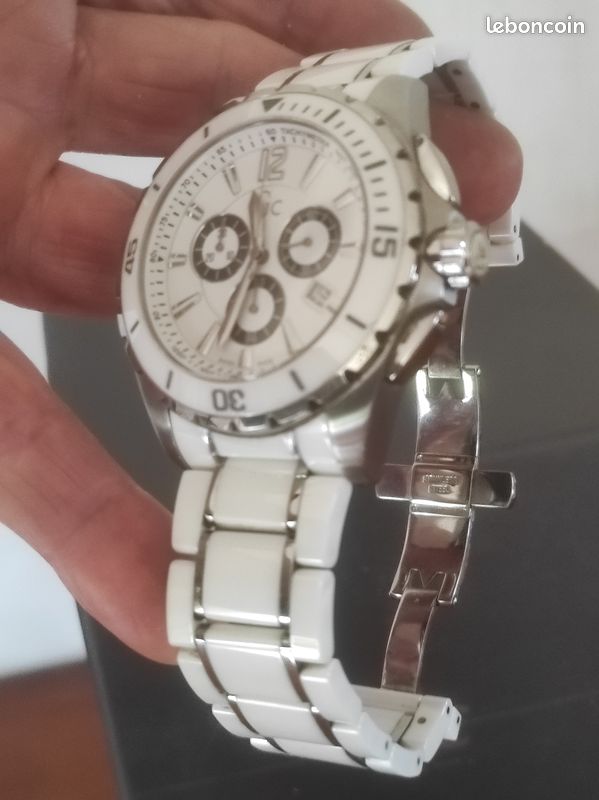 Gc Sport Class XXL Ceramic X76001G1S Montre Guess Collection 