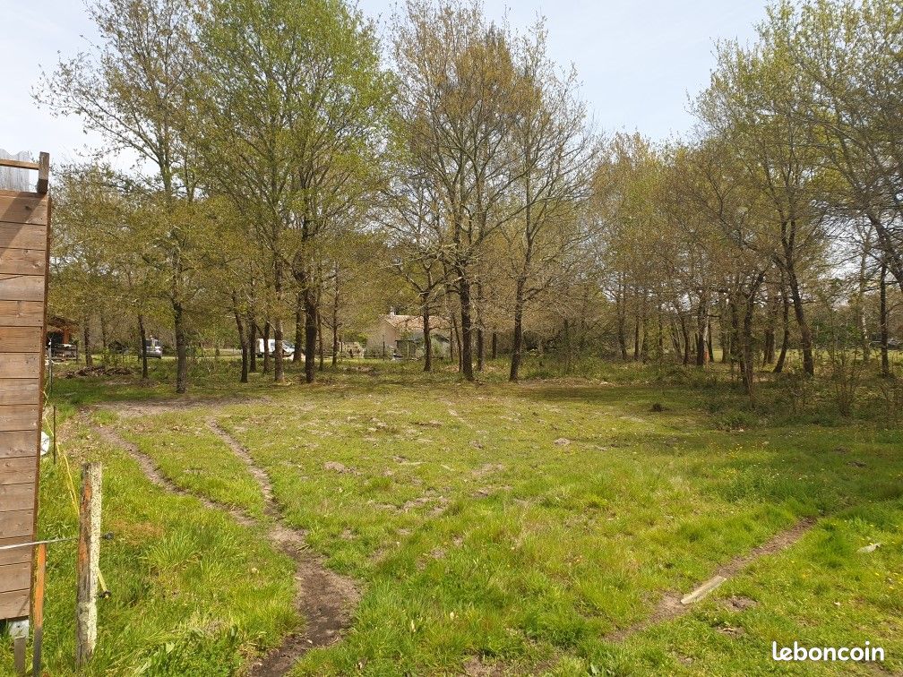 Terrain 1571 m² · à Saugnac-et-Muret · 130 000 €