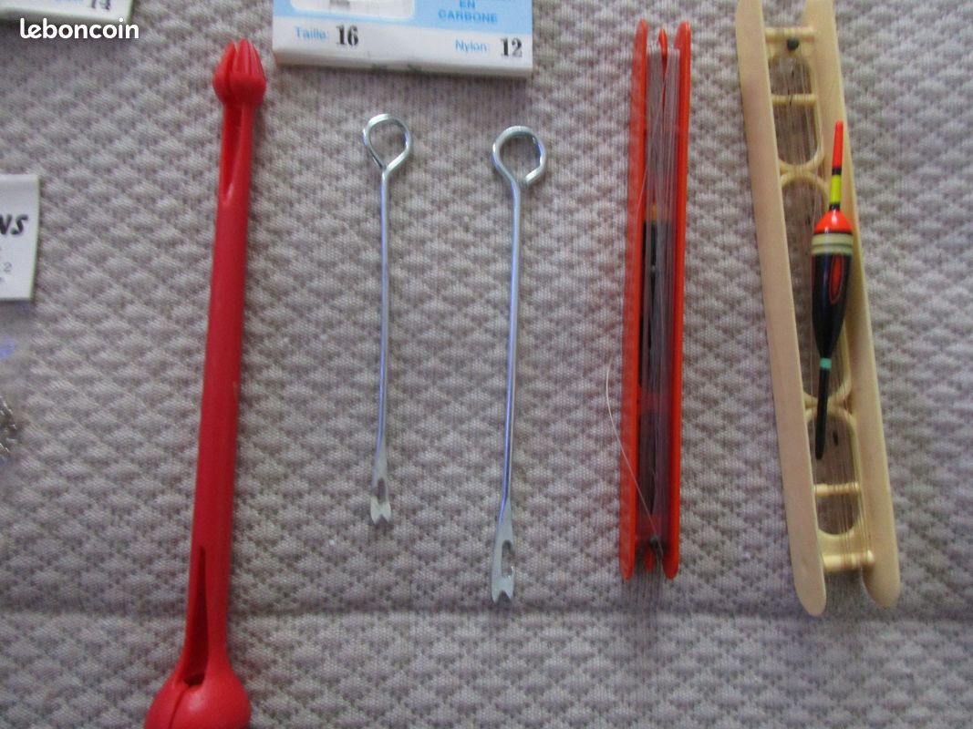 Lot de 5 hameçons de pêche en acier au carbone et nylon avec appâts et cages à appâts dorés pour