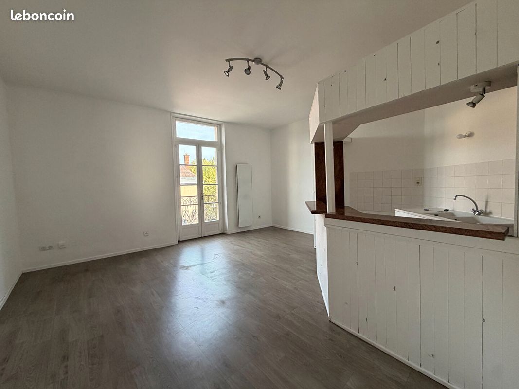 Appartement 2 pièces 41 m² · au Pont-de-Beauvoisin · 41 m² · 80 000 €