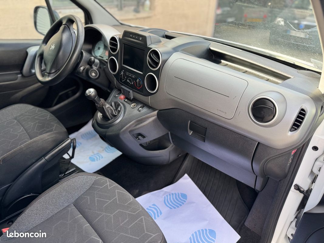 Peugeot Partner Tepee 1.6 Blue-HDi 100CH Active (image 16)
