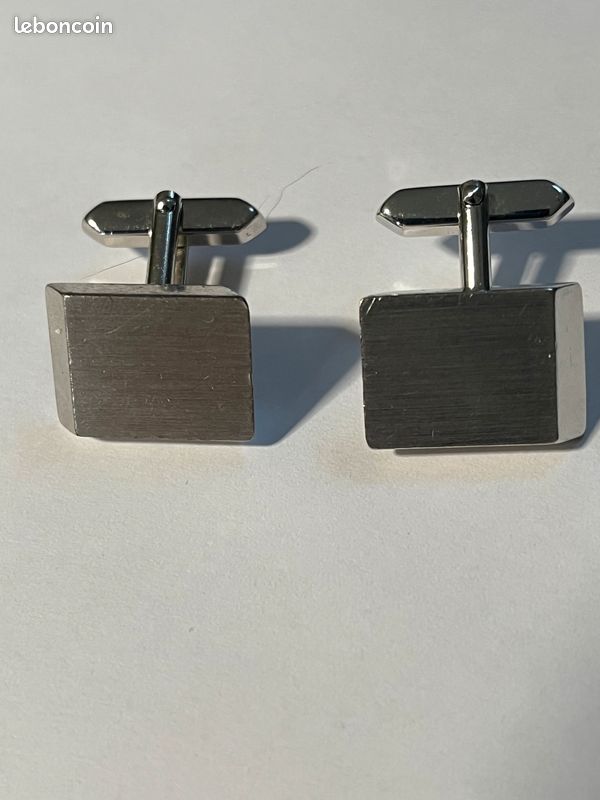 Paire De Boutons De Manchettes En Métal Argenté/argent - Diamètre 19 Mm - Poids 6,83 G - Occasion Bon état