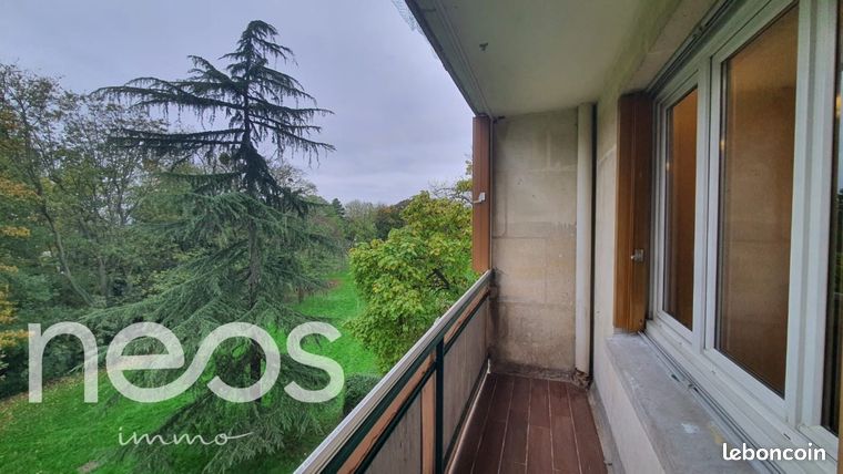 https://img.leboncoin.fr/api/v1/lbcpb1/images/de/04/69/de046973d6971e4364842a2dd746bff6f4786efd.jpg?rule=ad-image