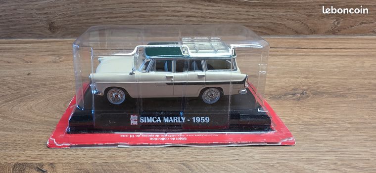 Hachette / Ixo – Simca Vedette Marly 1959 – Miniature 1/24 Crème – Collection Neuve