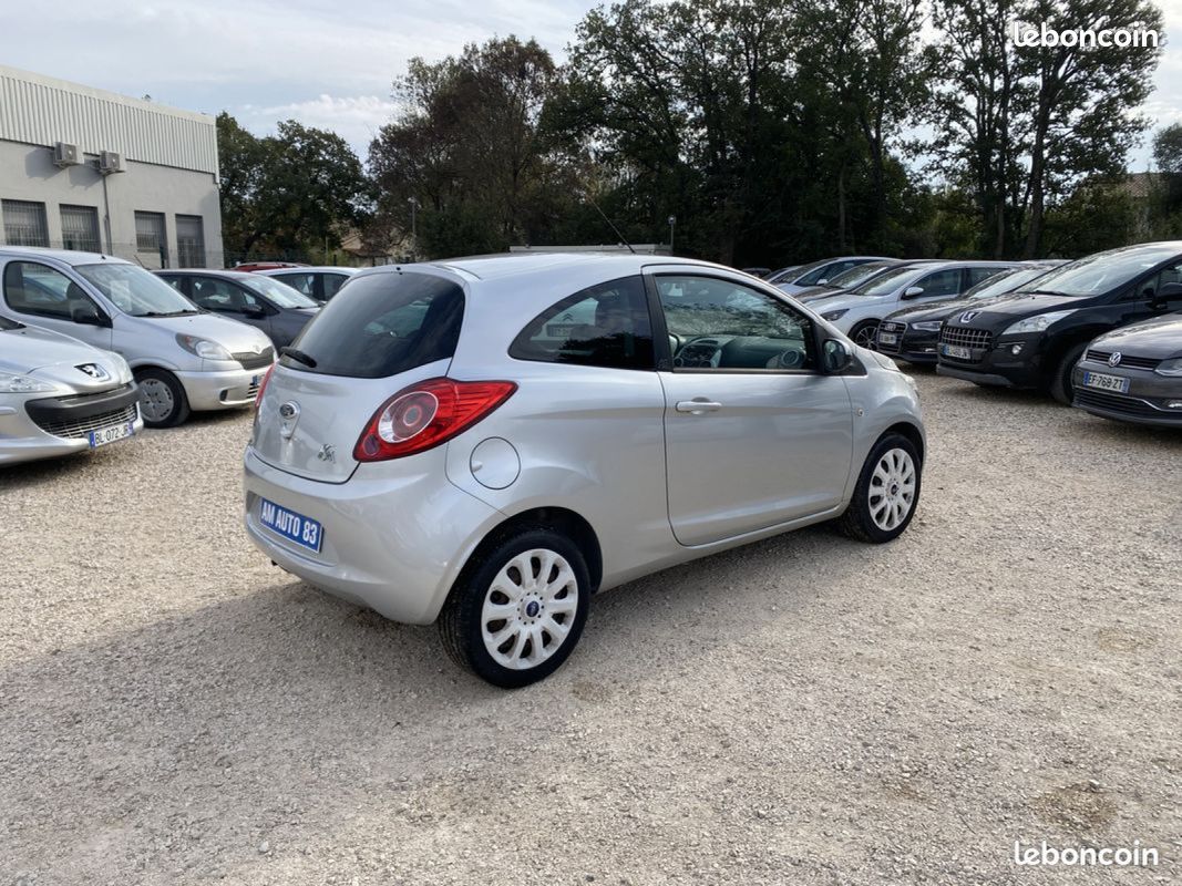 FORD KA Ka 1.2 69 SS Titanium (image 3)