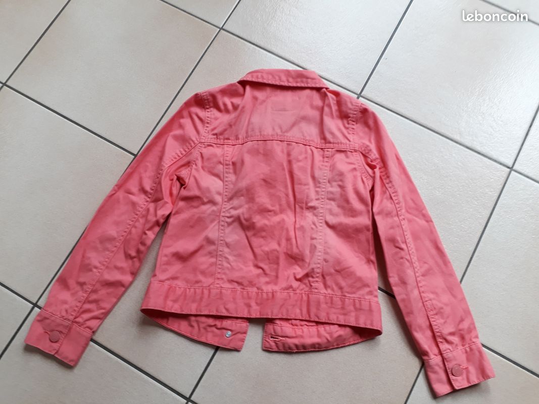 Veste en jean NEUF 10 ans (mlau) (image 2)