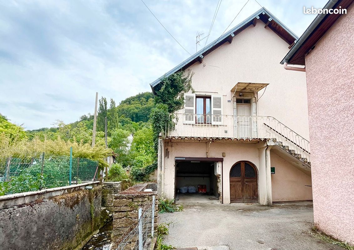 Maison 8 pièces 230 m² · à Beure · 230 m² · 213 000 €