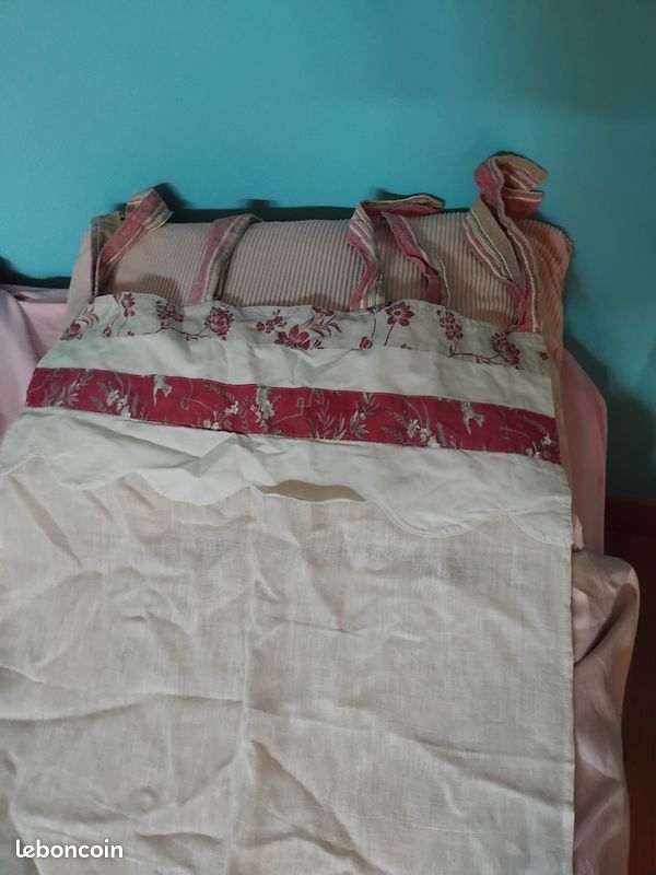 Superbe paire de rideaux lin beige volants bordeaux et pompons neufs (image 1)