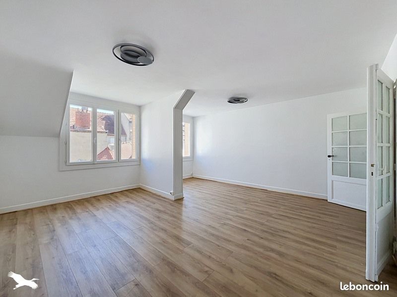 Immeuble 253 m² · à Néris-les-Bains · 253 m² · 234 300 €