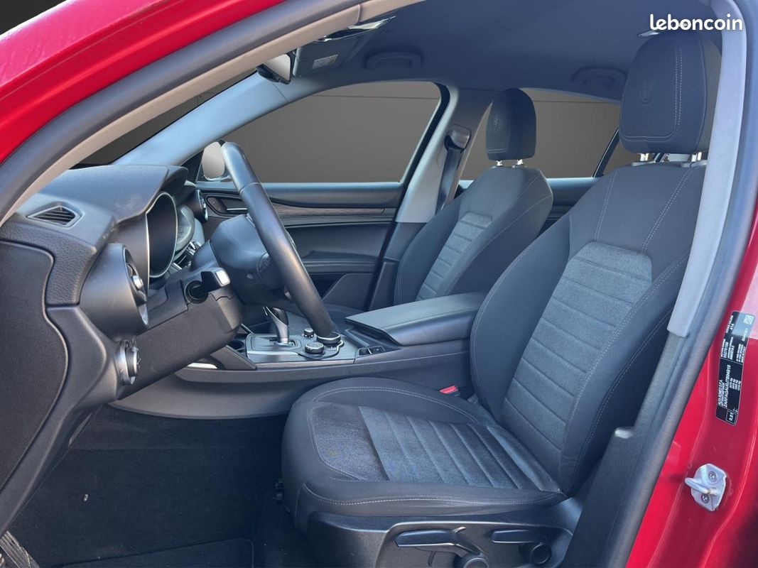 ALFA ROMEO STELVIO 2.2 150 ch AT8 Business (image 9)