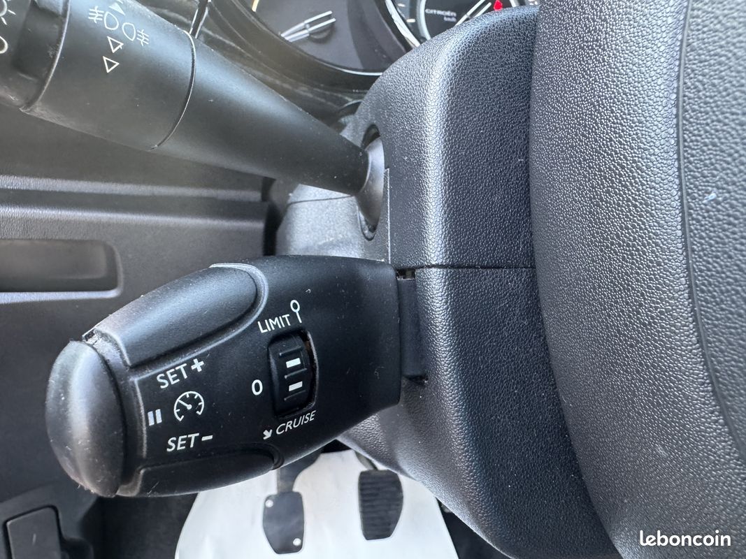 Citroen C3 1.4 HDI 70CV COLLECTION II (image 18)