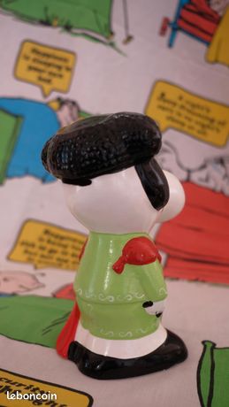 Snoopy CyP Brands Tirelire en métal pour pièces d'épargne Dimensions 10