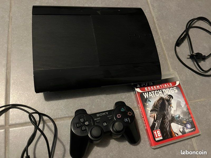 Troc Echange Ps3 ultra slim 500 go + 25 jeux + 2 manettes sur France