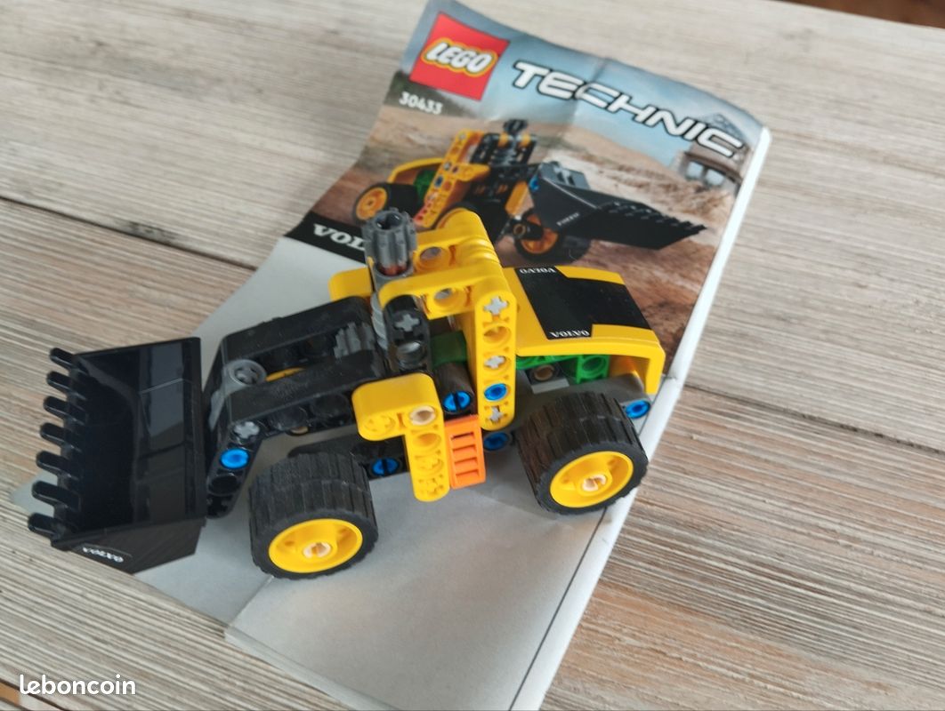 Lego technic Volvo 30433 (image 3)