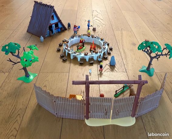 PLAYMOBIL Astérix – Le Festin Du Village – Table Dressée, Sanglier Rôti, Personnages Astérix Et Obélix – Dès 5 Ans (71827)