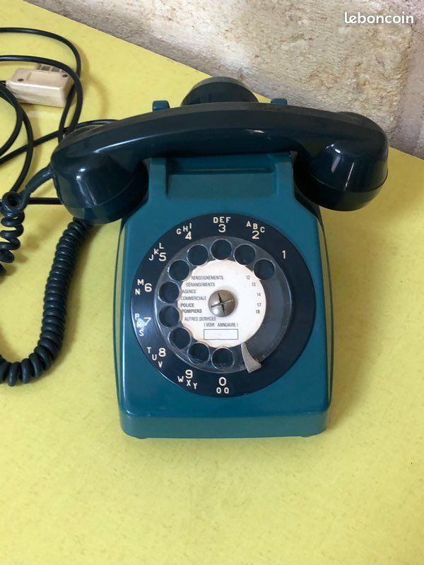 Ancien Téléphone Bleu S63 Socotel Vintage à Cadran Ptt