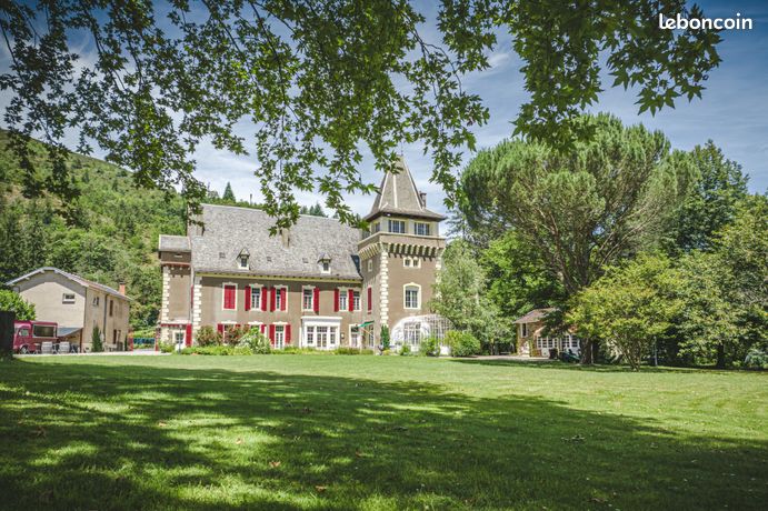 Chateau 20 pièces 600 m²