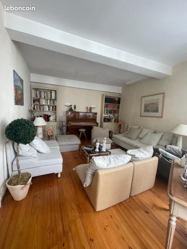 Maison 4 pièces 177 m² · à Oloron-Sainte-Marie · 177 m² · 161 000 €